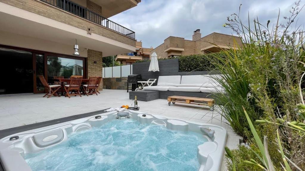 Residencial Bella Donna Lux House, Jacuzzi Y Piscina Privada Villa Lloret de Mar Exterior photo